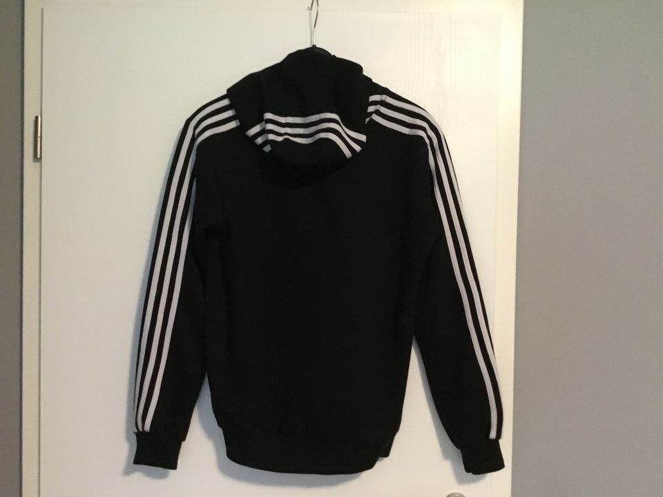 Adidas Pullover in Gescher