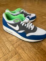 Nike Air Sneaker Schuhe blau grün Nordrhein-Westfalen - Bedburg Vorschau