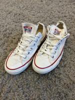 Chucks Converse Sneaker weiß 38 Herzogtum Lauenburg - Kuddewörde Vorschau