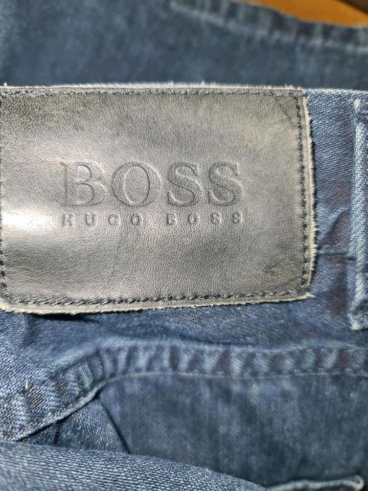 Boss Herren Jeans 34/30 in Oberhausen