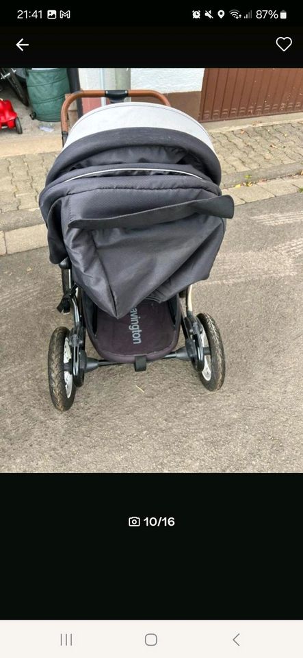 Navington Galeon Kinderwagen mit viel Zubehör in Worms