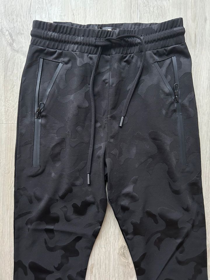 NEU! Zhrill Jogger Pants Fabia in Black Camouflage Gr. XXS in Niedersachsen  - Delmenhorst | eBay Kleinanzeigen ist jetzt Kleinanzeigen