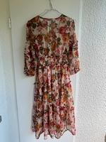 Leichtes Sommerkleid in Größe S Hessen - Steinbach Vorschau