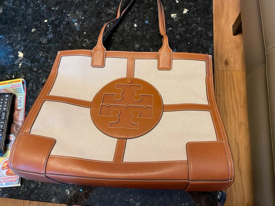 Tory Burch Handtasche Shopper Tasche in Gräfelfing