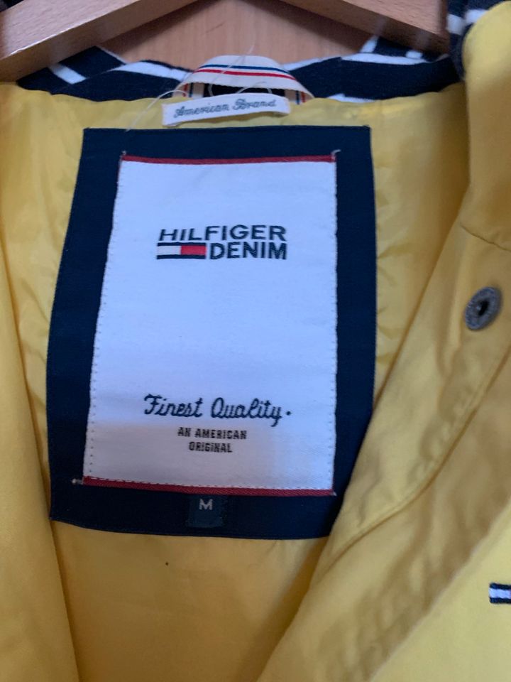 Tommy Hilfiger Jacke Gr.M in Merzig