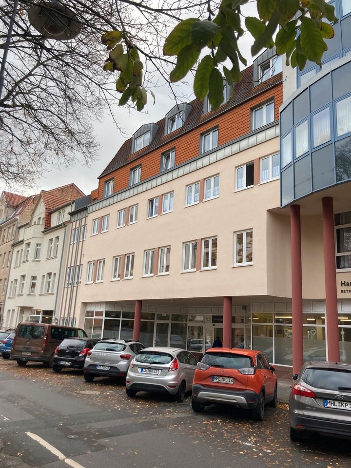 schicke kleine DG Wohnung in ehemligen Hotel Mirage / Bestlage in Mühlhausen