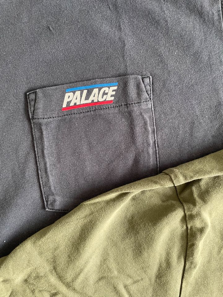 Palace Tshirts Gr. M Olive und blau top Zustand in München