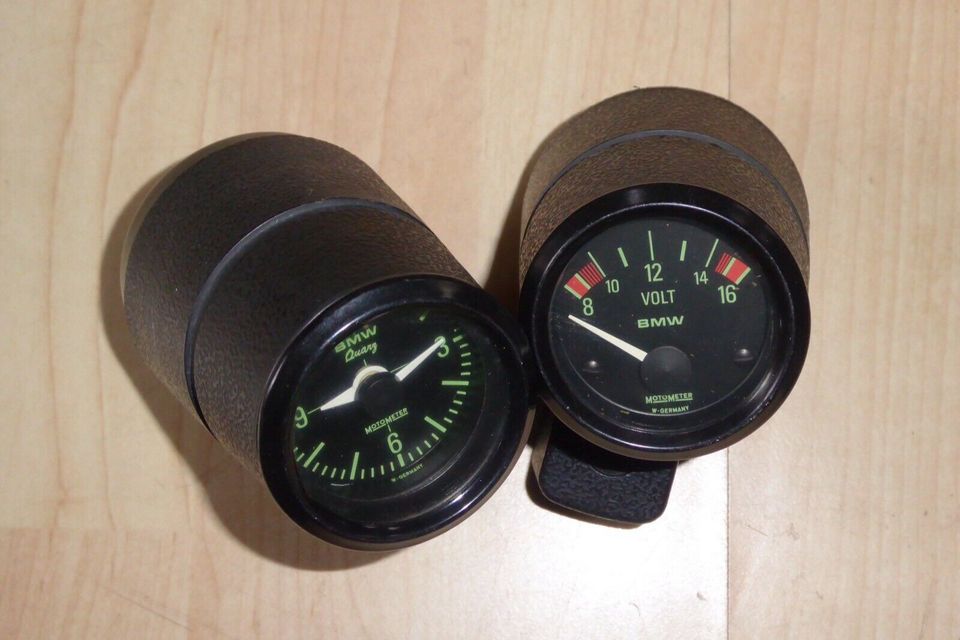 BMW R100R R80 Uhr Voltmeter mit Halter Motometer Original in Berlin