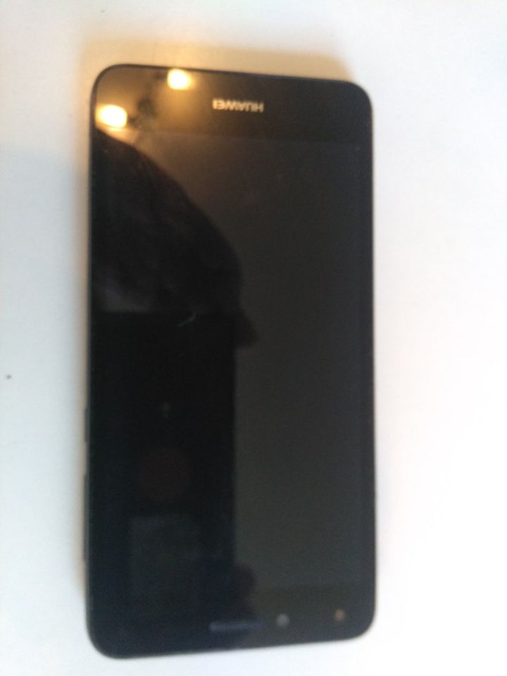 Huawei Y5 Smartphone 5 Zoll Android in Magdeburg