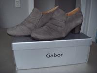 Gabor Schuhe Pumps Gr. 5 1/2 Nubuk Soft Fumo Graubeige neuwertig Hessen - Seligenstadt Vorschau