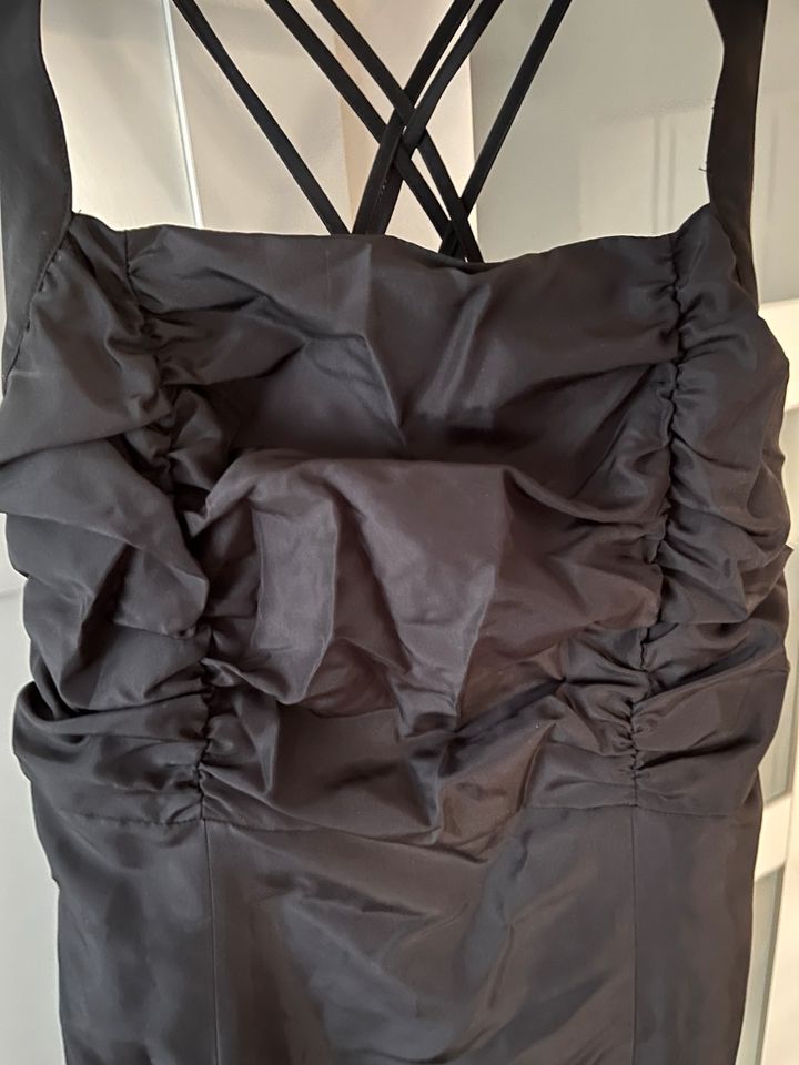 Abendkleid bodenlang schwarz Größe 40 in Remscheid
