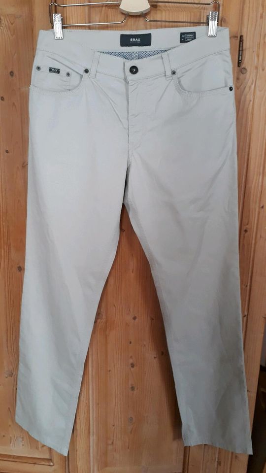 BRAX Cooper  Fan MTWA regular fit Herrenhose Gr. 33/34 beige neu in Germersheim