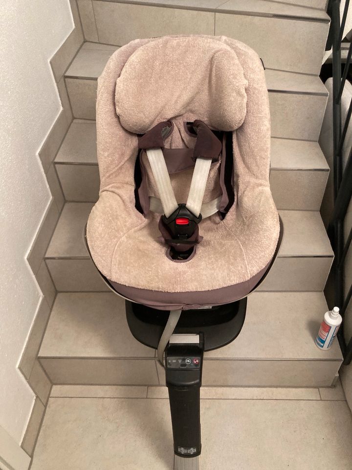 Kindersitze Maxi-Cosi Pebble & 2WayPearl in Forstinning