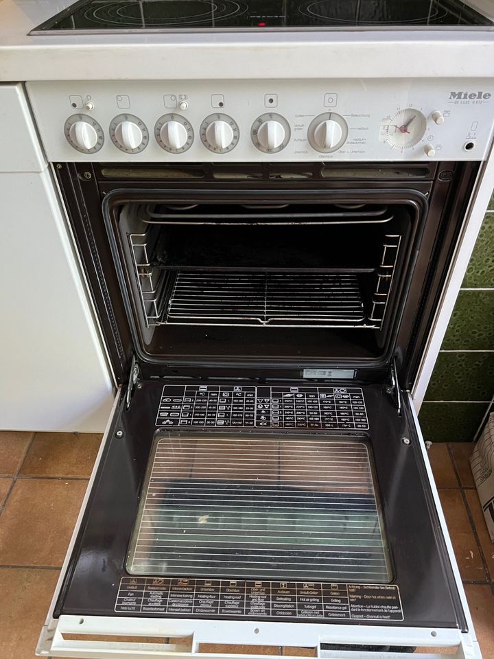 MIELE Einbau-Kochfeld und Backofen De Luxe H 812, 60 cm Breite, in Hamburg