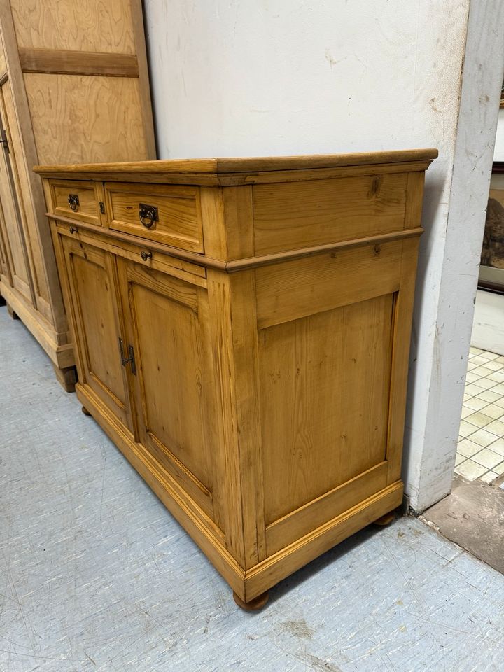 Antik Anrichte Kommode Sideboard Buffet Schrank Weichholz in Völklingen