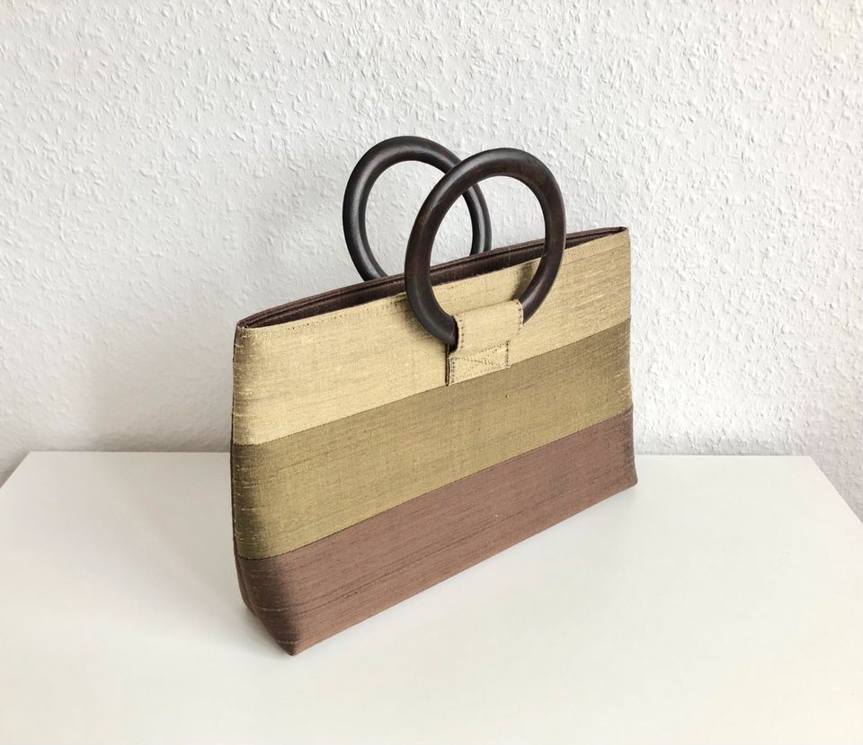 Asia Thai Handtasche aus Seide mit Holzgriffen in Lienen