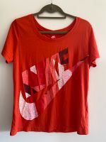 T-Shirt rot von Nike Gr.S Schleswig-Holstein - Lübeck Vorschau
