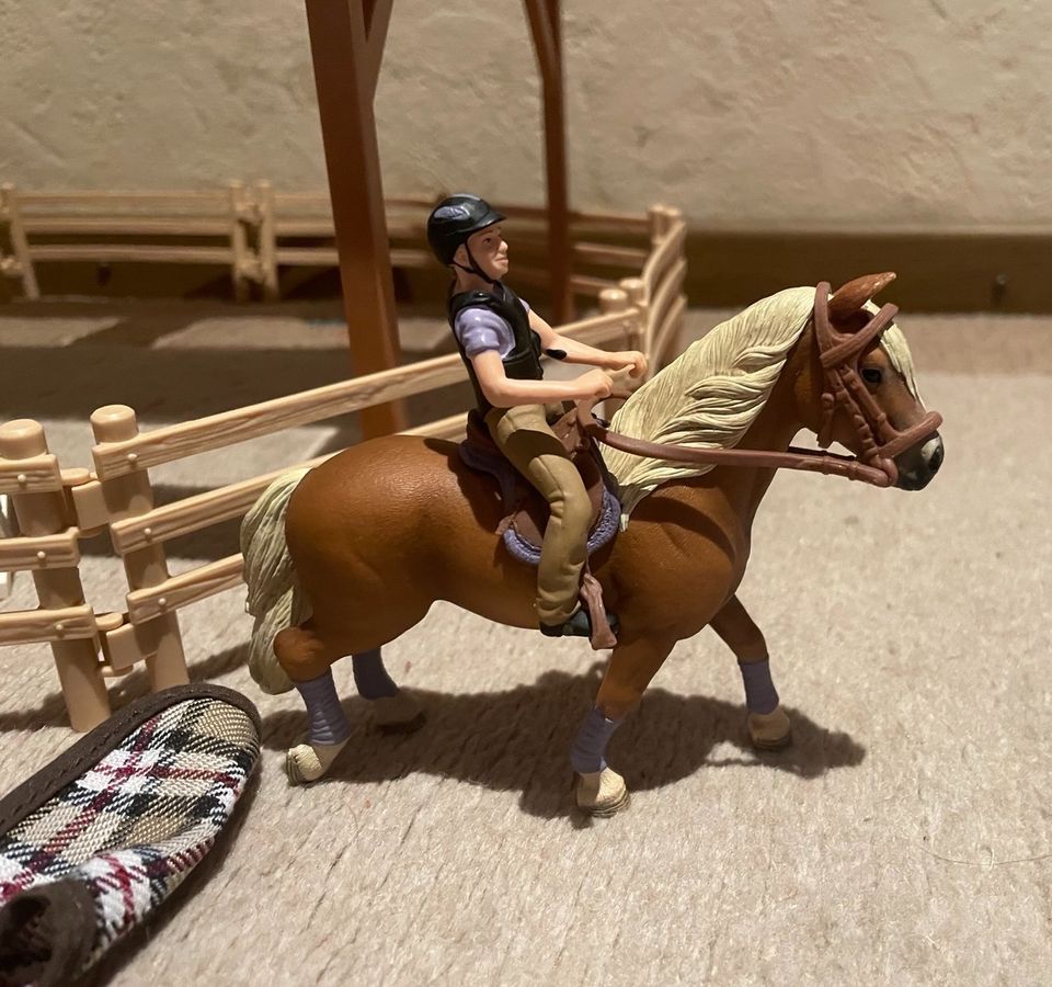 Schleich Reitplatz mit Reithalle 42189 in Hettenrodt