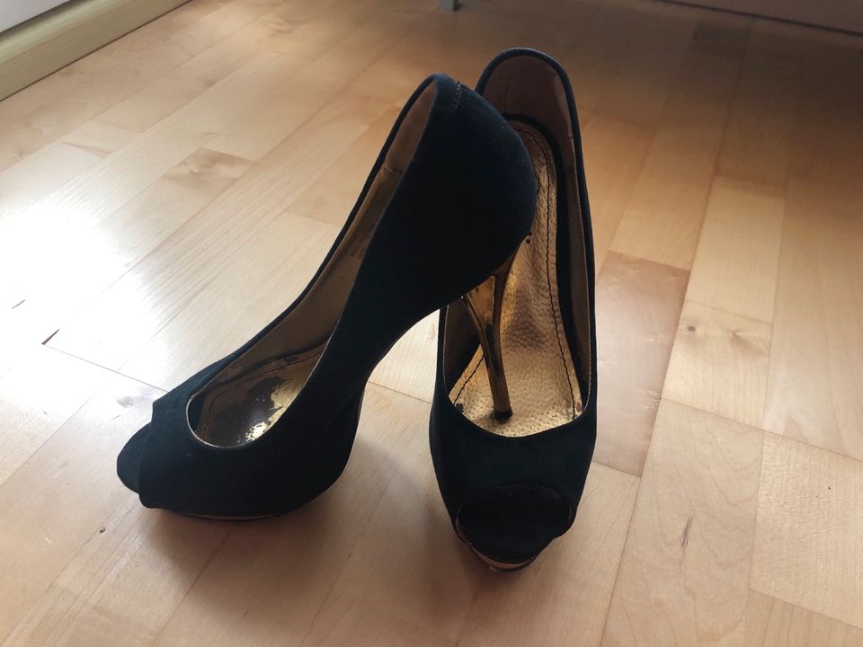 Peep Toe High Heels in schwarz/ gold von Blink in Unterhaching