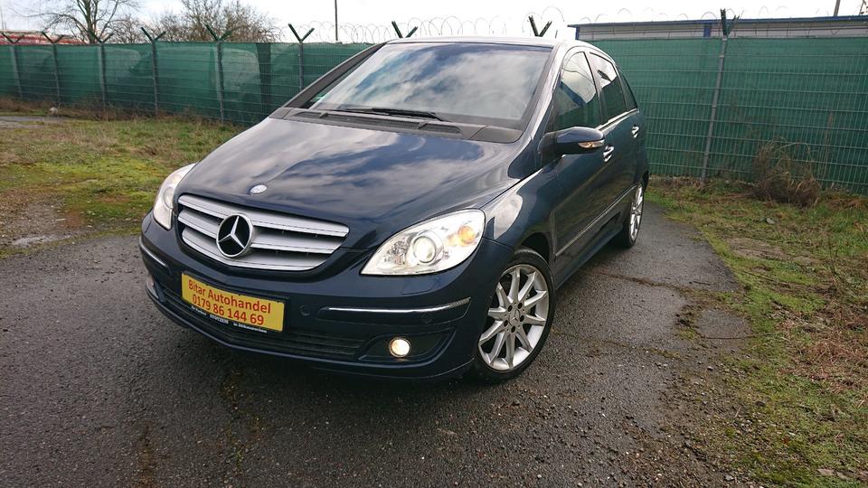 Mercedes-Benz B 200 Aut+2Hd+Xenon+Navi+AHK+SHZ+PDC+Blue+T in Berlin