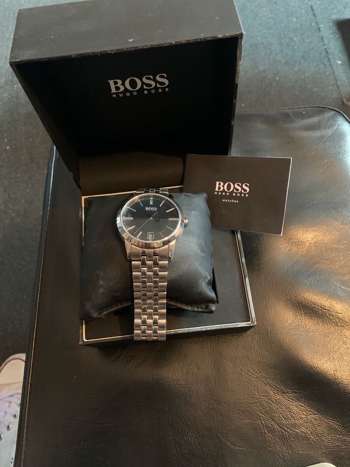 Herrenuhr Hugo Boss in Laubach