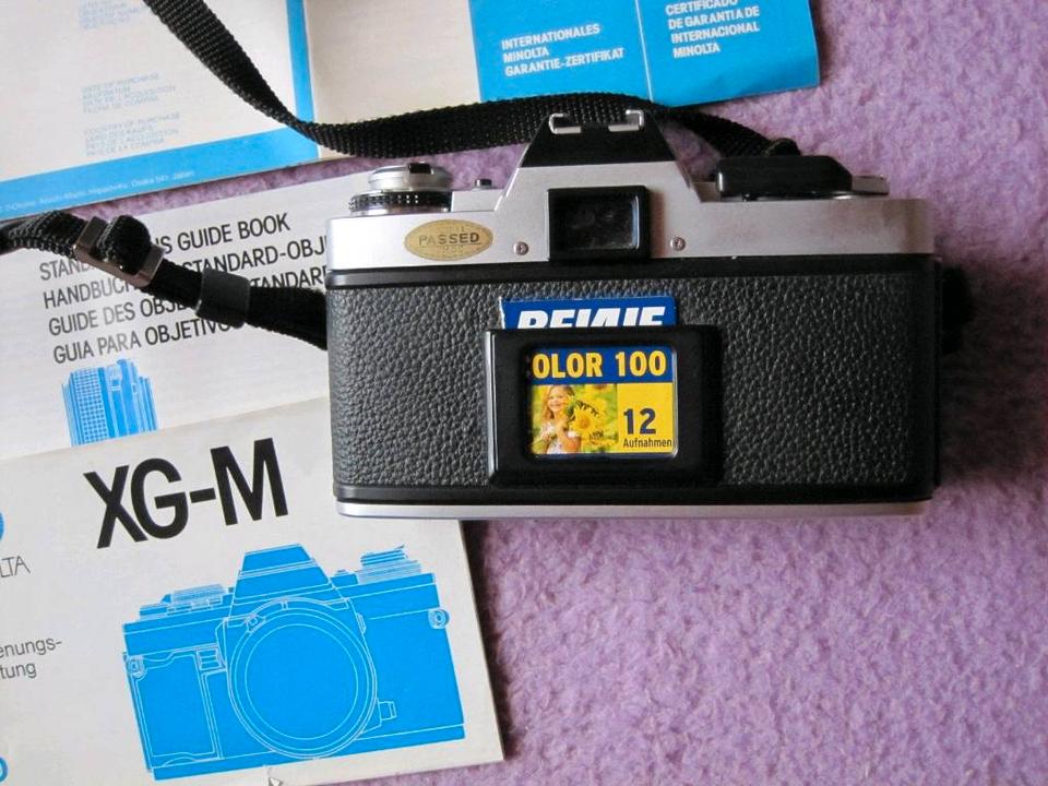 Spiegelreflexkamera Minolta XG-M incl. Zubehör und Fototasche in Kirchdorf a. Inn