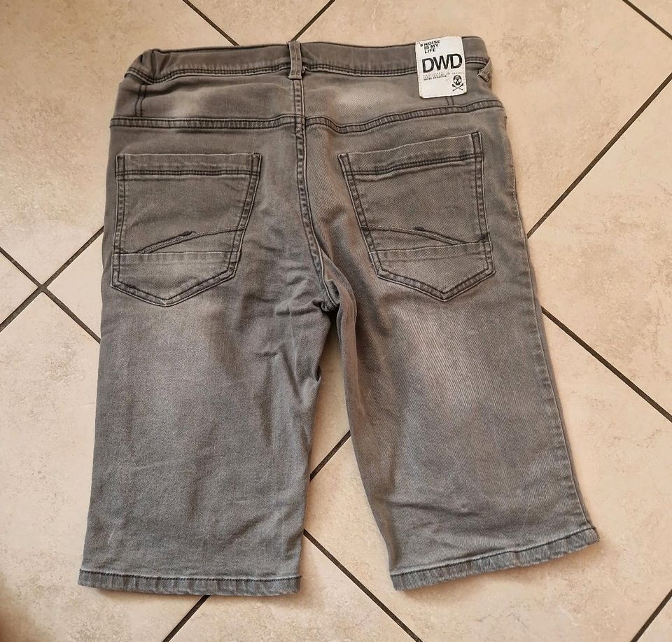 Top! Kurze Hose,  Short von C&A Gr.  170 Jeans in Rottweil