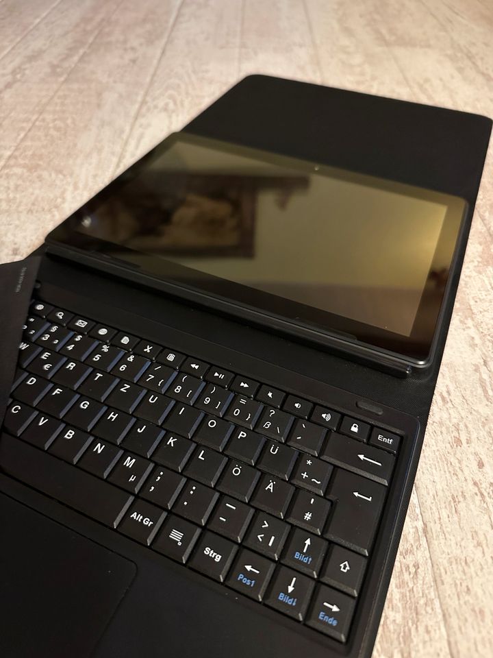 MEDION LIFETAB E10802 PC TABLET in Wipperfürth