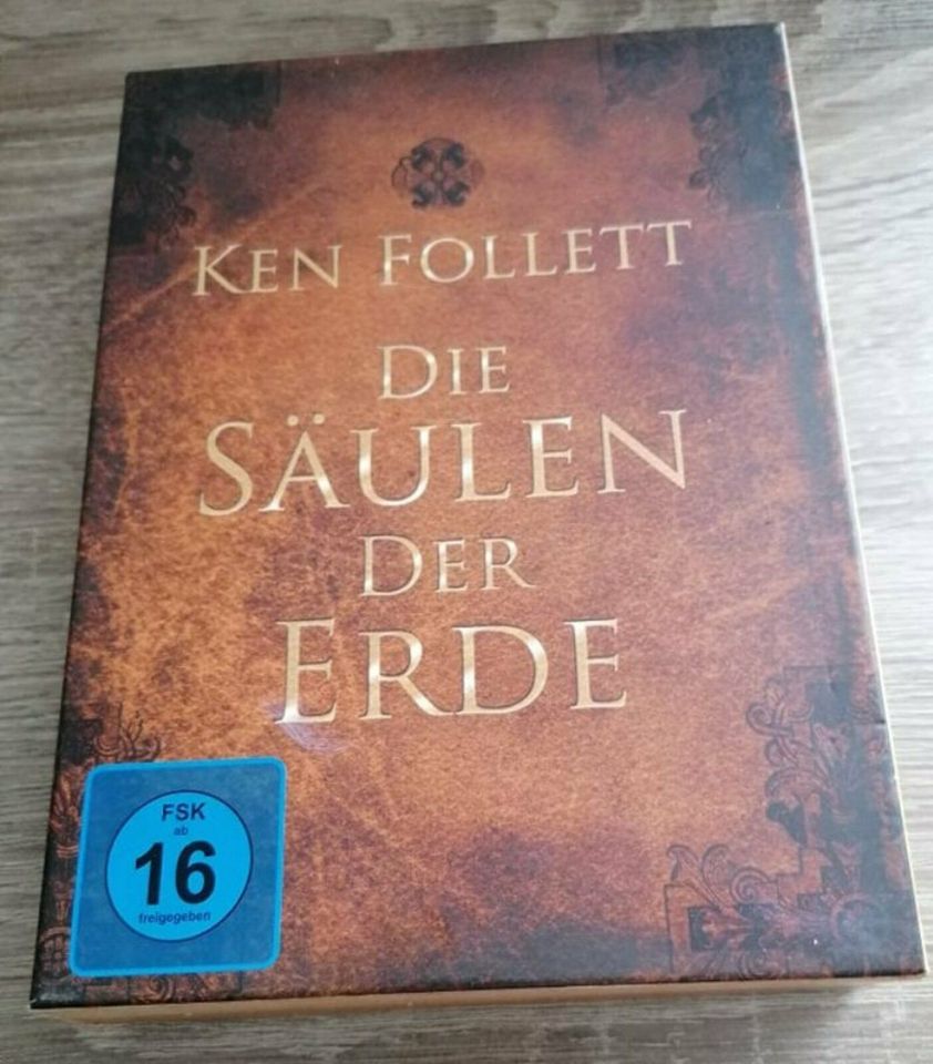 Die Säulen der Erde [4 DVDs] -Ken Follet -sehr gut erhalten in Blumberg