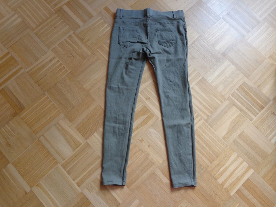 Vintage-Leggings Jeans-Style Gr. 42 bzw.ca.Gr. M/L, khaki,Laulia in Hamburg