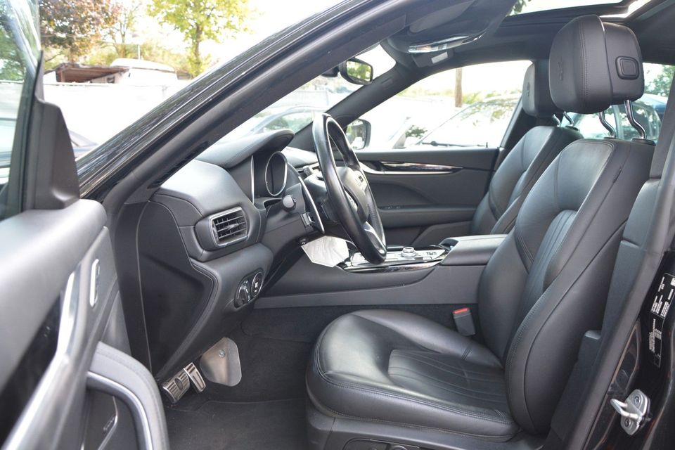 Maserati Levante 3.0 V6  Modena Auto 4WD in Düsseldorf