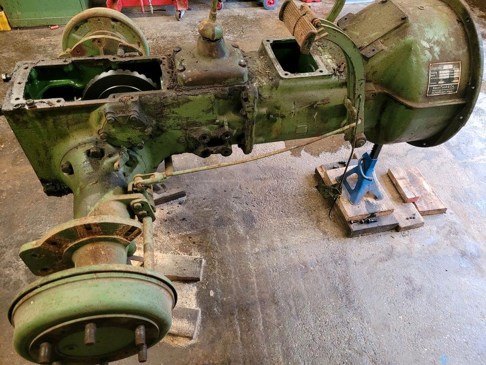 Getriebe Fendt F 24 Dieselross Achstrichter Differential Doppel H in Großalmerode