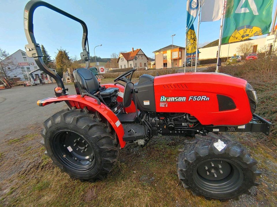 Traktor Schlepper Bulldog Branson F50Rn Stage V in Frankenblick