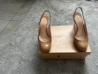 Christian Louboutin Schuhe Gr.38 Original Leder Pumps Bayern - Karlsfeld Vorschau