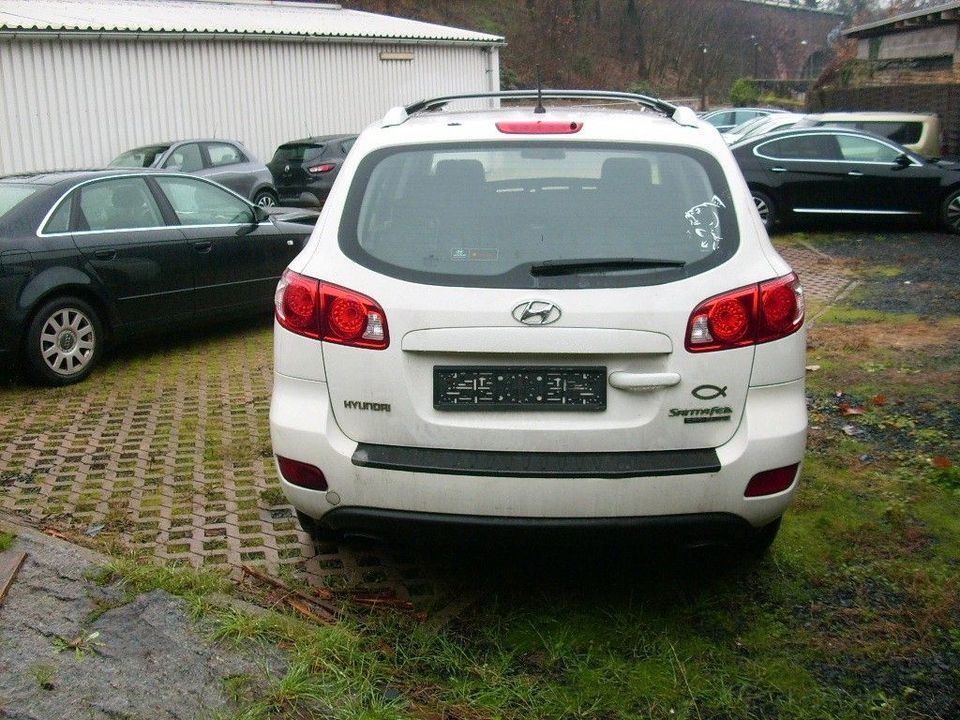 Hyundai Santa Fe 2.2 CRDi GLS 4WD, AC in Wiesbaden