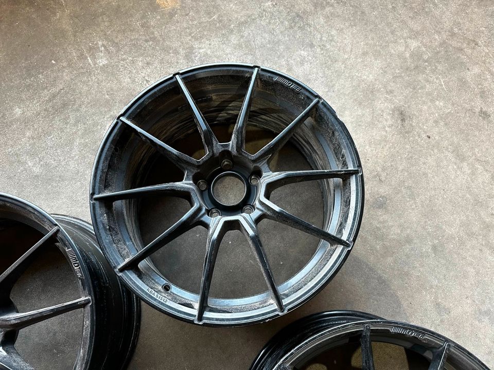 MOTEC Ultra leicht 8,5+ 9,5x19 Zoll 5x120 BMW Felgen F30 F32 E90 in Spenge