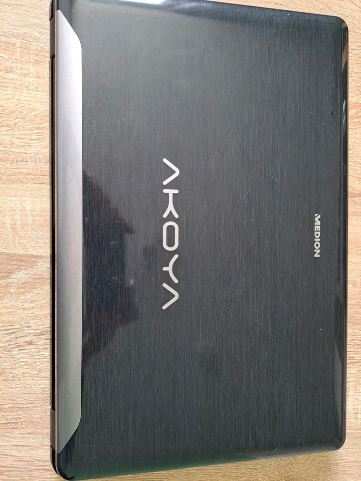 Medion Akoya 17.3 Laptop in Andernach