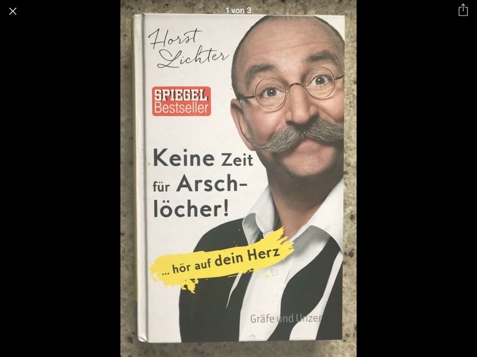 Buch,kein Kochbuch in Berlin