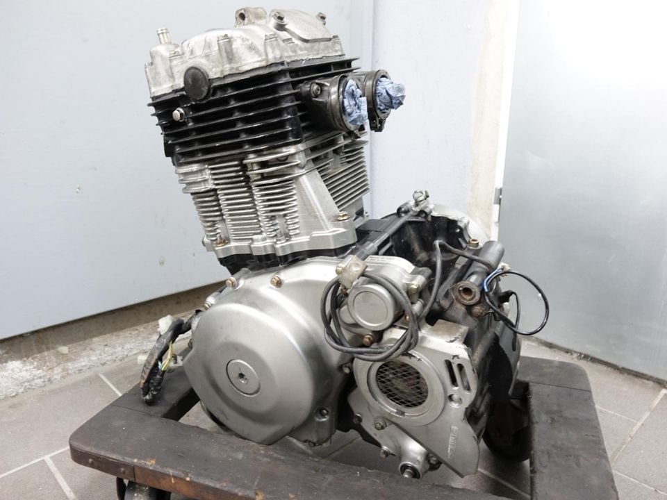 Motor 18TKM Suzuki DR 800 Big engine Komplettmotor in Klipphausen