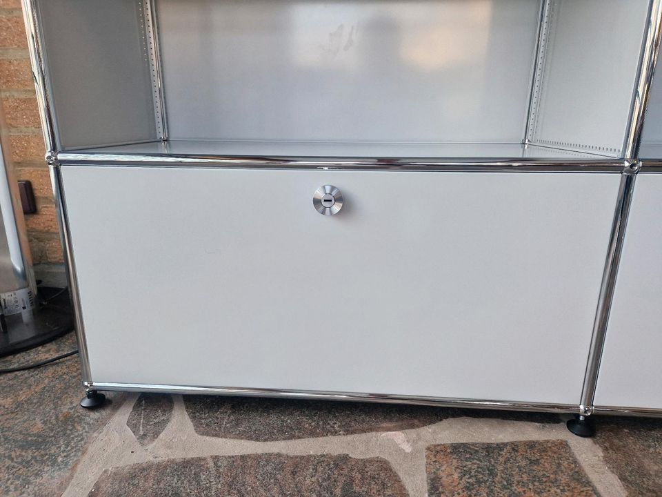 USM HALLER, sideboard, lichtgrau,neuwertig, 152x37x75 in Kirtorf