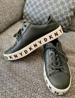 DKNY Damen Designer Sneaker Turnschuhe Gr. 40 Top Zustand Feldmoching-Hasenbergl - Feldmoching Vorschau