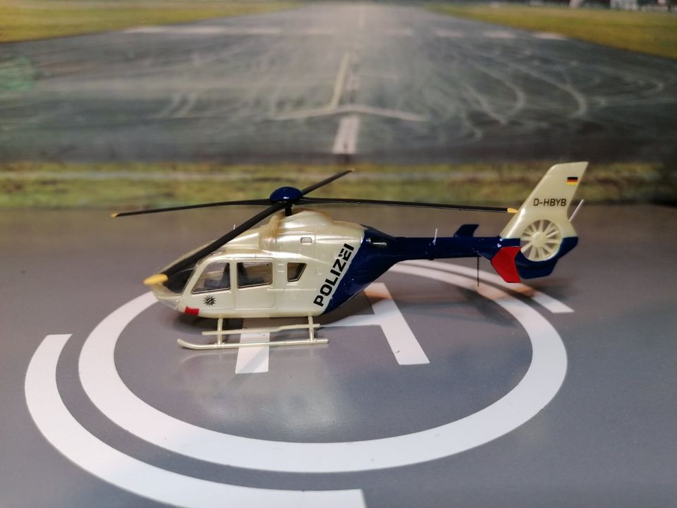 Roco Miniatur 4005 Polizei EC135 Edelweiß D-HBYB PHuStBy H0 1:87 in Bamberg