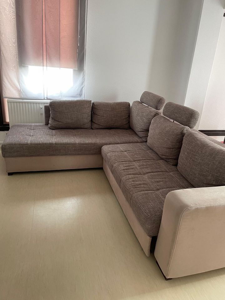TOP Couch zu verkaufen fast wie neu in Frankfurt am Main