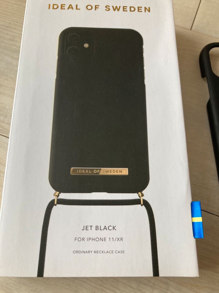 Ideal of Sweden IPhone 11 / XR Jet Black in Niederdorfelden