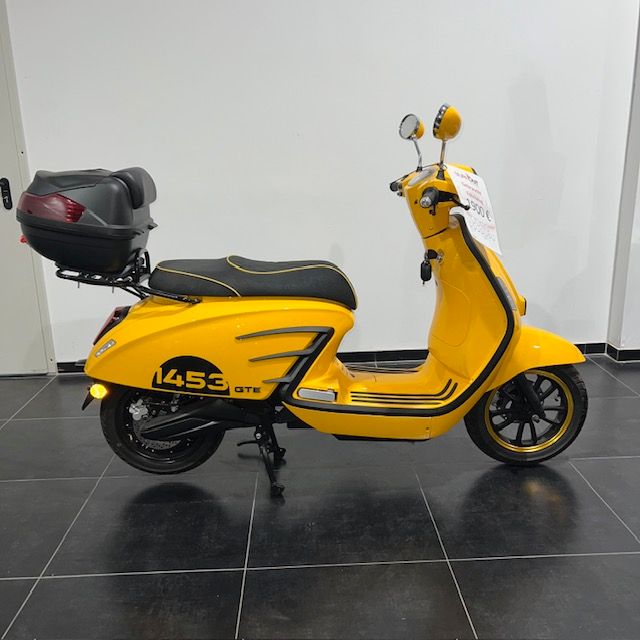 1453 GTE 45Kmh Retroroller Roller Elektro Moped Scooter in Berlin