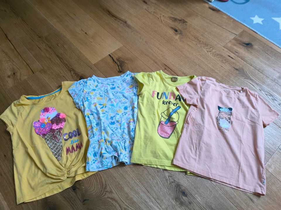 4 Sommer T-Shirts für Mädchen Gr.128 in Elsdorf