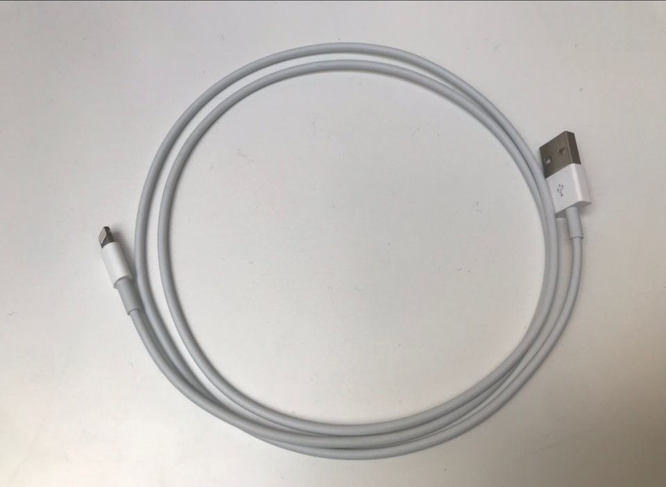 Original Apple USB Lightning Kabel neuwertig in Sankt Wolfgang