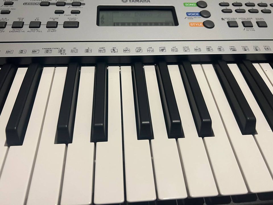 YAMAHA YPT-255" Keyboard mit 61 Tasten 32-stimmig E-Piano in Kaiserslautern