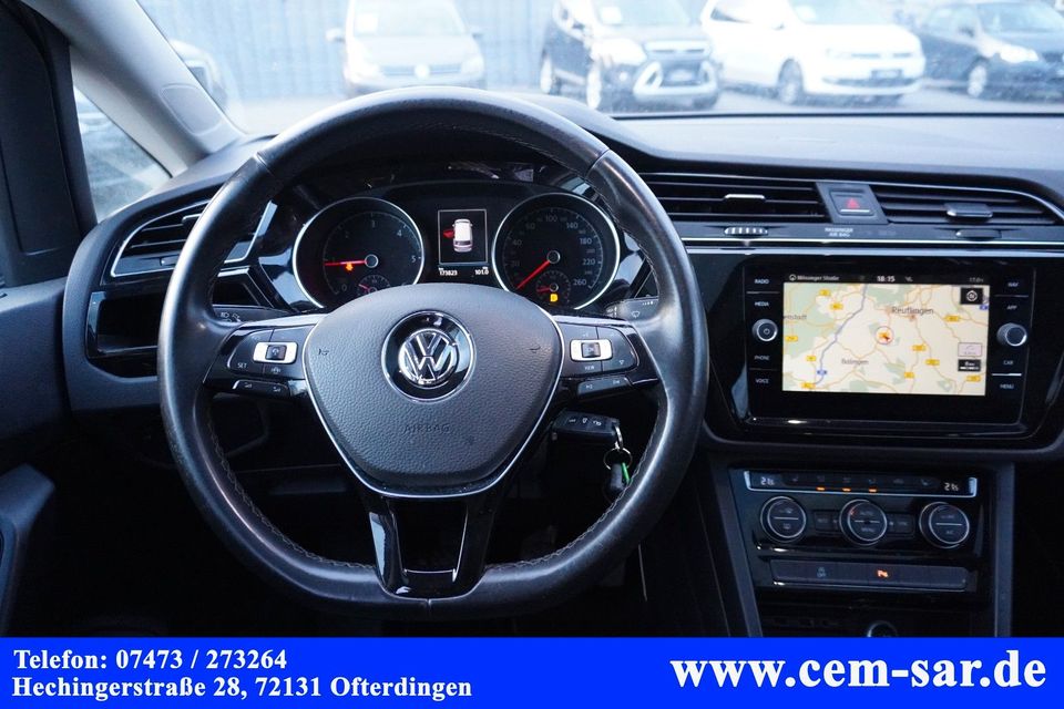 Volkswagen Touran Comfortline *Rückfahrkamera*Panorama*1.H* in Ofterdingen