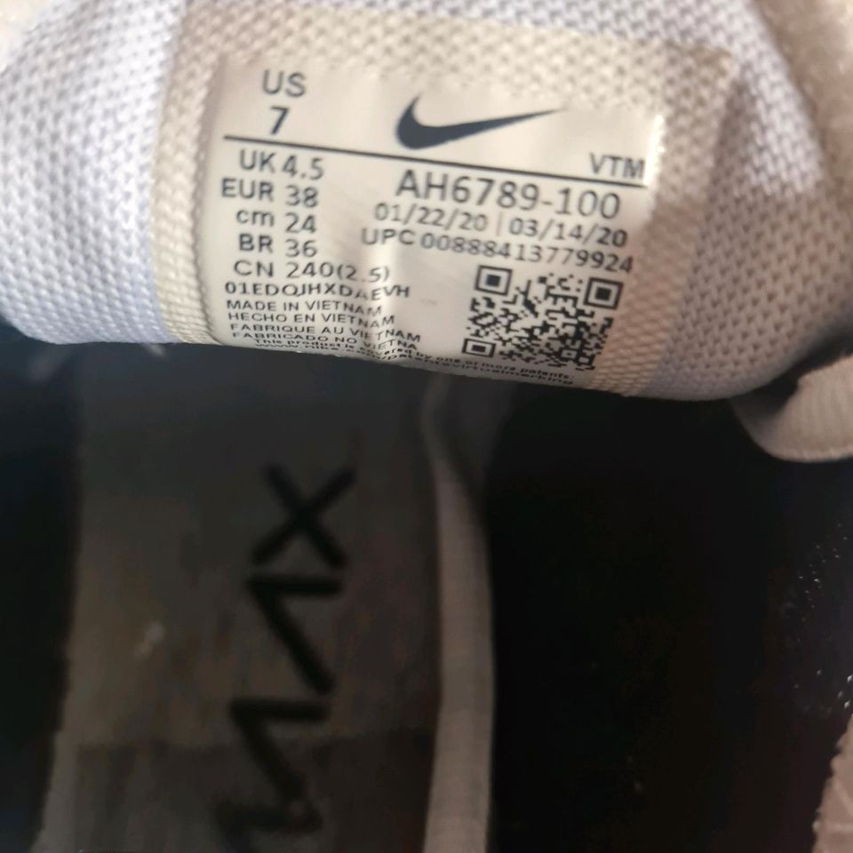 Nike Air Max 270 in Gießen